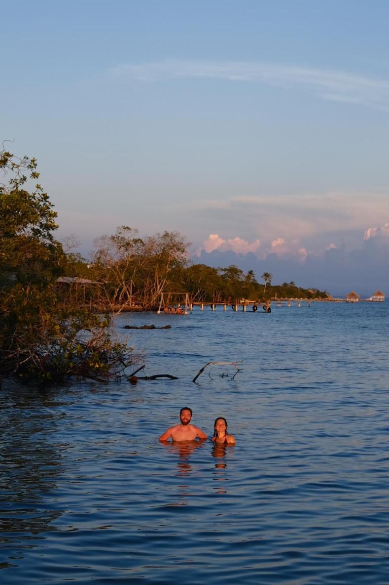 Tintipan Island Santa Lova Eco-Hostel Isla Tintipan المظهر الخارجي الصورة